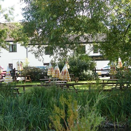 The Swan At Stoford Otel Stapleford  Dış mekan fotoğraf