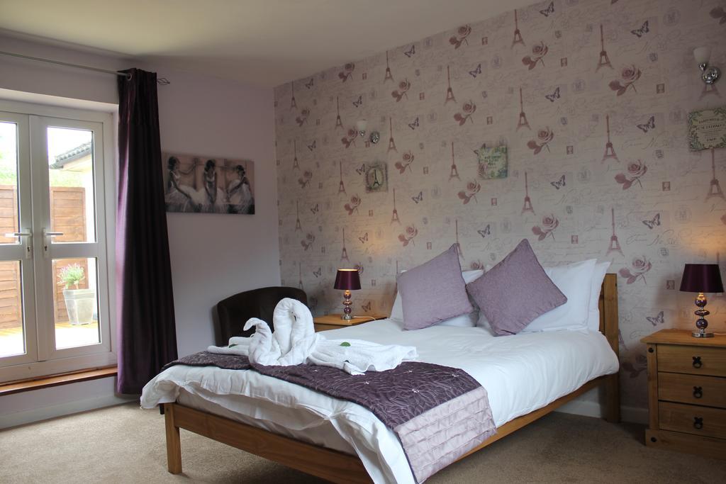 The Swan At Stoford Otel Stapleford  Oda fotoğraf